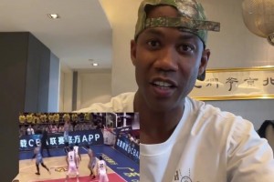 瀚森說(shuō)NBA更文明？馬布里笑談：確實(shí)！沒(méi)有杜鋒那種絆你的教練