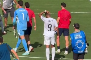 有點(diǎn)尷尬??姆巴佩戰(zhàn)舊主遭慘案淘汰，巴黎本賽季即將沖刺五冠王