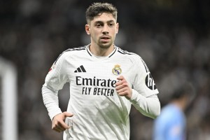 球員集錦：位置多變&往返能力巨強(qiáng)！巴爾韋德對(duì)現(xiàn)今皇馬太重要！