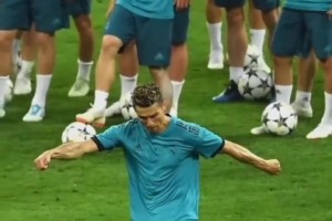 網(wǎng)友：他本應(yīng)是榮耀無限的少年，可傷病卻讓他像追逐風一樣短暫！