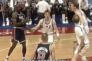 拉里伯德是怎樣打國際比賽的，這還是過了巔峰期的！