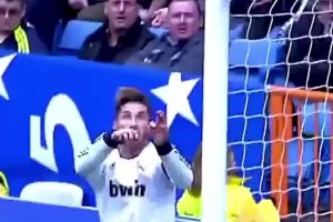 別以為頂死角就穩(wěn)進(jìn)了！超人拉莫斯成功攔截！