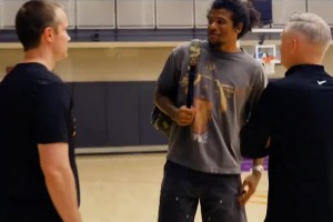 書包林??？杰倫-格林背著小書包來太陽隊報到啦