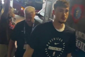 萬眾期待！弗拉格抵達(dá)球館即將首秀 票價(jià)已創(chuàng)夏聯(lián)歷史新高