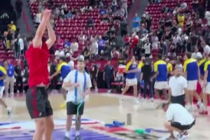 手感十分柔和！楊瀚森賽前投籃接球三分抬手就進(jìn)?。? >
                                        </div>
                                    </div>
                                                                        <div   id=