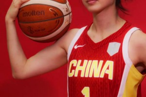 好美！??穿豹紋熱舞的美娜，能不能打動你？