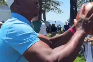 還是寶刀未老啊！卡特&雷阿倫和希爾在高爾夫活動現(xiàn)場投籃~