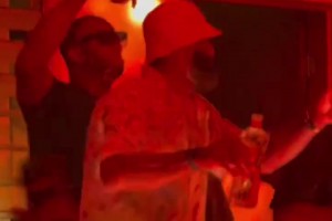 詹姆斯追夢(mèng)現(xiàn)身壞兔子演唱會(huì) 真是徹底嗨了！