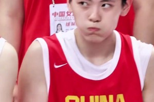 ??這只“羊”到底聽(tīng)到了什么笑成這樣？ ...