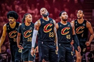 詹姆斯和湖人要分道揚(yáng)鑣？要是真的回騎士，這陣容可以沖第5冠了吧