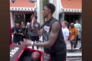 練出籃了！??小賈這首“半截籃”如何？