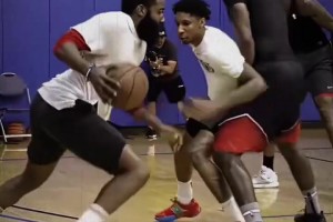 健美運(yùn)動(dòng)員？白邊統(tǒng)治波多黎各聯(lián)賽！這身材壯的離譜?。? >
                                        </div>
                                    </div>
                                                                        <div   id=