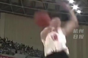 “浙BA”的籃板都要扣碎了！扣籃王陳登星為老家金華蘭溪撐場...