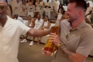 減肥成功了？東契奇這是要瘦出下頜線了嗎！