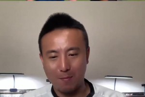 毛劍卿：帕爾默現(xiàn)在正向超巨的路發(fā)展，他很渴望比賽