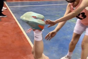 不懂就問：和女生打野球可不可以上對(duì)抗呢??????