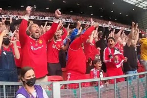 跨步，起跳，落地，甩手！這兩聲Siu，是否響徹了你的整個(gè)青春！