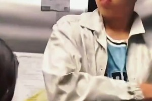 網(wǎng)友挖出巨人楊瀚森坐電梯嚇到人 自己反而像個做錯事的孩子??