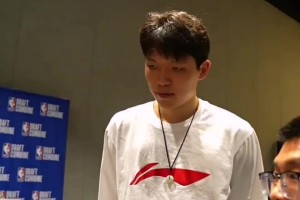 開拓者記者誤以為楊瀚森會說粵語：我以前跟易建聯(lián)學了不少粵語！