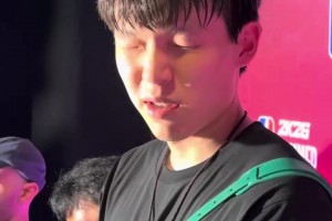 ??楊瀚森：隊內(nèi)訓練的時候，隊友們都把我當成霍華德來傳空了！