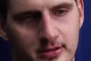 記者曾問：休息兩天去哪玩？約基奇：連著看了五個小時的寶可夢