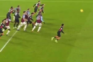 反擊教科書(shū)！利物浦：由守轉(zhuǎn)攻，只需兩腳傳遞！