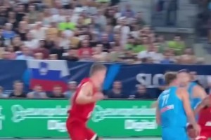 東契奇要是恢復(fù)到這個狀態(tài)，湖人球迷應(yīng)該都心滿意足了吧？