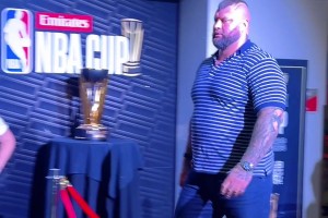 楊瀚森和約基奇之間，還差一位眉清目秀的哥哥??