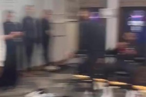 宣宣：老詹終于是here we go了！真是及時雨啊，下面曼聯(lián)該賣掉誰