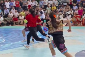 不懂就問(wèn)：這是姑媽籃球還是姑媽橄欖球??????