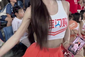 大家?guī)臀疫x一下哪個鹽城美女跳的好，我對她有點心動??
