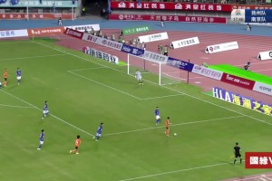 破僵！蘇州隊(duì)禁區(qū)前連續(xù)傳遞撕開(kāi)鎮(zhèn)江防線，王飛門前補(bǔ)射建功??