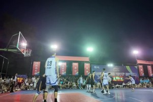 前CBA2米26中鋒朱傳宇打村賽簡直就是降維打擊??????