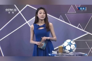 與馬凡舒搭檔！段暄最后一期主持《天下足球》！已是滿頭白發(fā)！