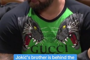 ??未來(lái)的建隊(duì)模式？詹姆斯：找一個(gè)文班亞馬就行！??