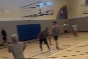 本來以為是青銅，沒想到是三步投籃的王者??????