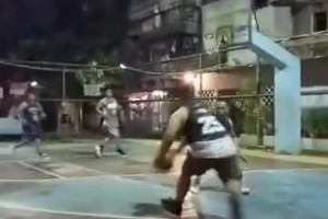 在野球場最怕的就是這種靈活的控球厚衛(wèi)??????