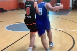 有一說一，小弟弟搖頭晃腦真的有約基奇那味兒了??????