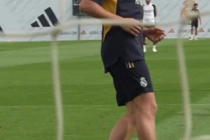 天賦真的不錯(cuò)！居萊爾：進(jìn)球，就是這么簡(jiǎn)單！