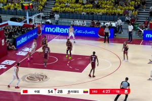 幾乎都沒怎么跳！??余嘉豪順下接高詩巖助攻輕松扣籃