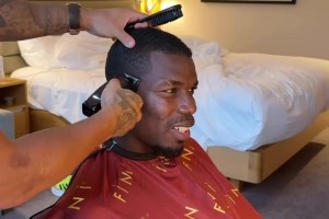 博格巴社媒發(fā)布視頻，網(wǎng)友：這是又開始重操舊業(yè)搞發(fā)型了??