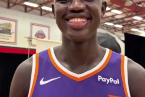 ??夠?qū)嵳\！馬盧阿奇：我選10號因為可選的號碼實在不多了