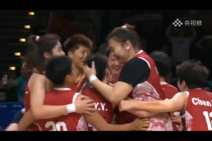 DJ太給力了！在德國的決賽現(xiàn)場響起了《歌唱祖國》??