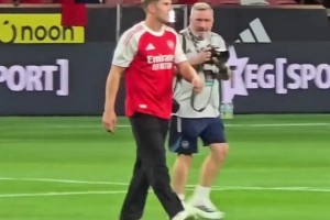 太帥了！阿森納新援約克雷斯身穿14號球衣正式亮相