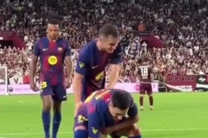 場(chǎng)邊視角看15歲道曼一條龍?jiān)禳c(diǎn)！網(wǎng)友怒贊：阿森納的亞馬爾來(lái)了！