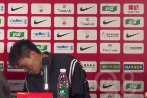 趙睿發(fā)布會(huì)一句話沒有手一刻不閑：我是不該出現(xiàn)在這個(gè)世界上嗎？