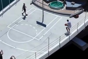 A史密斯此前：詹姆斯所處時代對抗像棉紙巾，喬丹時期對抗激烈！