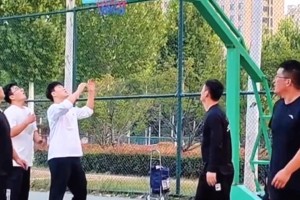 帶你看看克六是怎么打野球的？