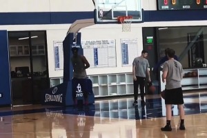 重炮手！克里斯滕森超遠(yuǎn)距離重炮轟門得手，巴薩4-2首爾