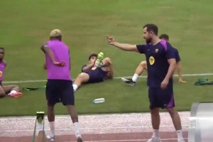 又見“內(nèi)訌”！巴薩一教練組成員給亞馬爾怒送中指??
